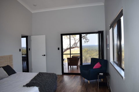 Ironbark House - Accommodation Main Beach 42
