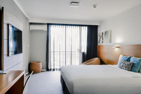 Novotel Cairns Oasis Resort - Accommodation Main Beach 27