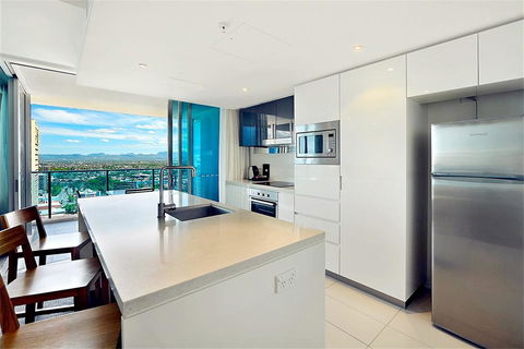 H Luxury Residence Apartments - Holiday Paradise - Accommodation Main Beach 14
