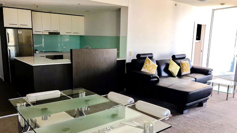 Oaks Townsville Gateway Suites - Accommodation Main Beach 3