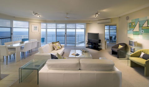 2nd Avenue Beachside Apartments - Accommodation Main Beach 26