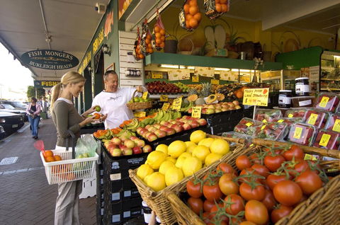 2nd Avenue Beachside Apartments - Accommodation Main Beach 29