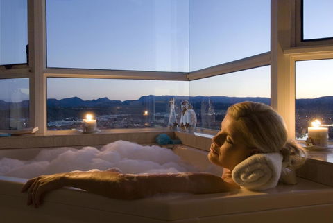 2nd Avenue Beachside Apartments - Accommodation Main Beach 23