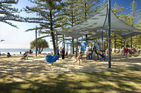 2nd Avenue Beachside Apartments - Accommodation Main Beach 28