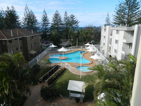 2nd Avenue Beachside Apartments - Accommodation Main Beach 16