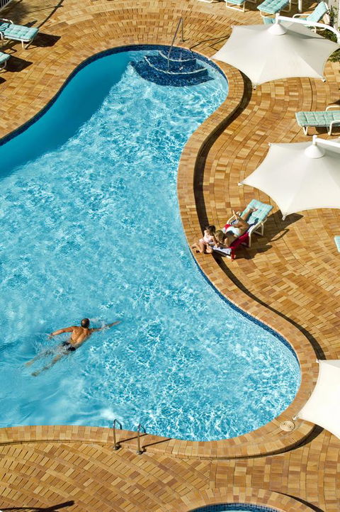 2nd Avenue Beachside Apartments - Accommodation Main Beach 4