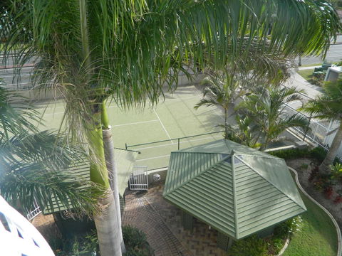 2nd Avenue Beachside Apartments - Accommodation Main Beach 14