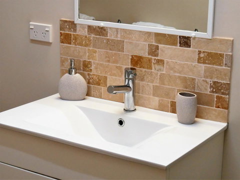 Boutique Bungalows - Accommodation Main Beach 11