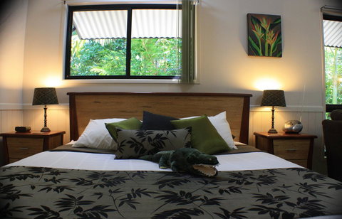 Boutique Bungalows - Accommodation Main Beach 41