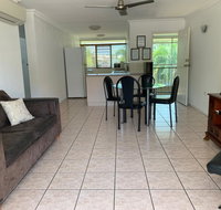 Townsville Holiday Apartments - Accommodation Main Beach