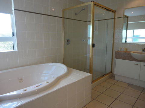 Aquarius Resort - Accommodation Main Beach 29