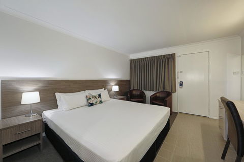 Smart Motels Bert Hinkler - Accommodation Main Beach 23
