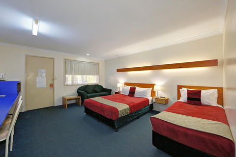 Smart Motels Bert Hinkler - Accommodation Main Beach 12