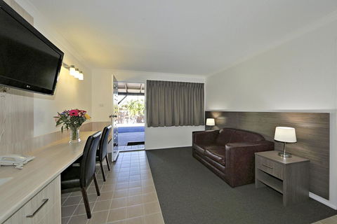 Smart Motels Bert Hinkler - Accommodation Main Beach 29