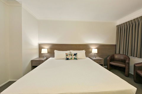 Smart Motels Bert Hinkler - Accommodation Main Beach 20