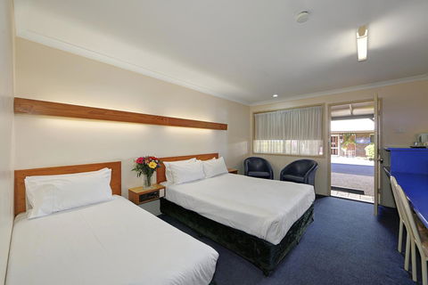 Smart Motels Bert Hinkler - Accommodation Main Beach 18