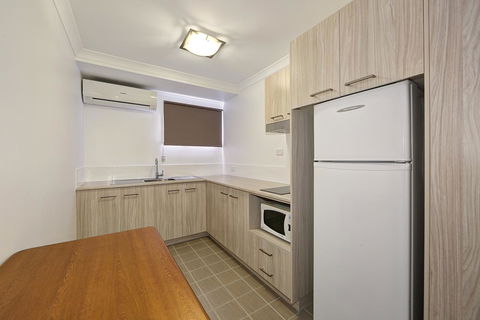 Smart Motels Bert Hinkler - Accommodation Main Beach 28