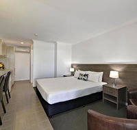 Smart Motels Bert Hinkler - Accommodation Main Beach