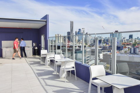 Belise Apartments - Accommodation Main Beach 10