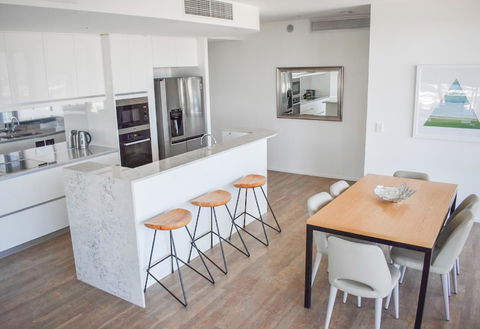 Belise Apartments - Accommodation Main Beach 4