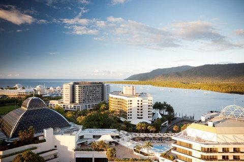 Pullman Cairns International - Accommodation Main Beach 24
