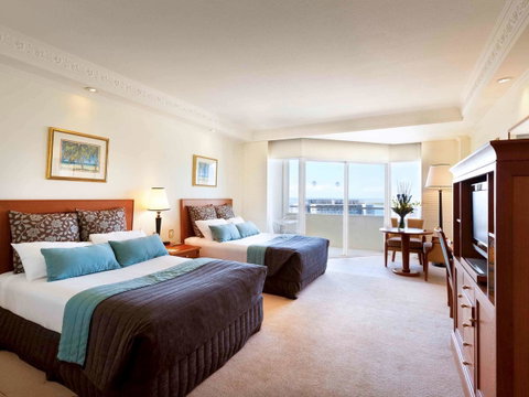 Pullman Cairns International - Accommodation Main Beach 44