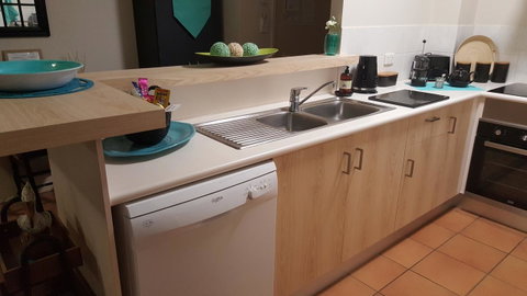Jackies Holiday Apartment - Accommodation Main Beach 9