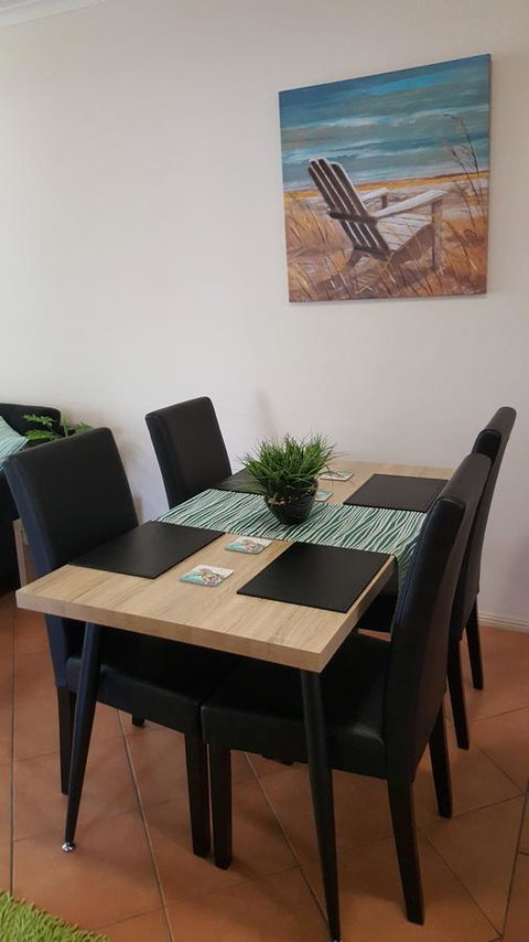 Jackies Holiday Apartment - Accommodation Main Beach 18
