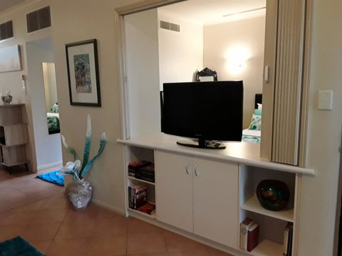 Jackies Holiday Apartment - Accommodation Main Beach 20
