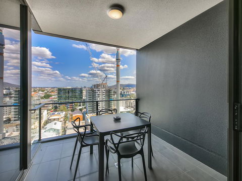 Opera Apartments South Brisbane - Accommodation Main Beach 22