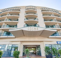 Central Cosmo Apartment Hotel - Accommodation Main Beach