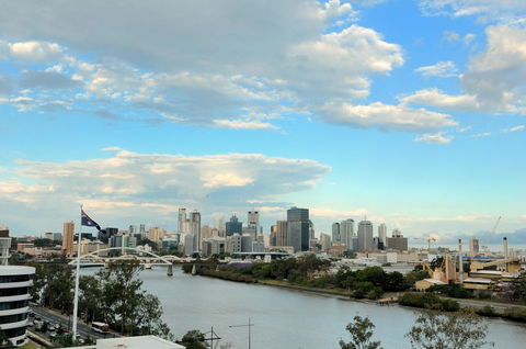 Central Cosmo Apartment Hotel - Accommodation Main Beach 22