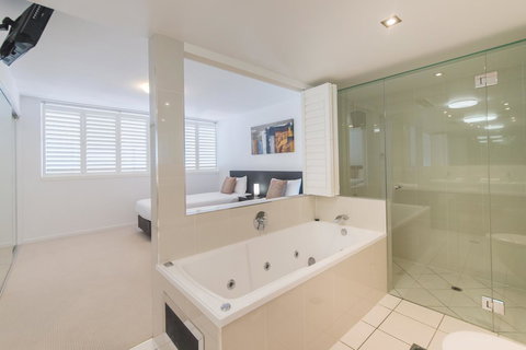 Echelon Apartments Yeppoon - Accommodation Main Beach 10