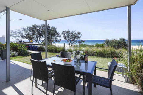 Sandbox Apartments - Accommodation Main Beach 4