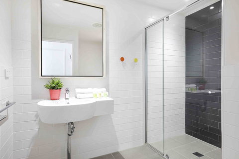 Sandbox Apartments - Accommodation Main Beach 41