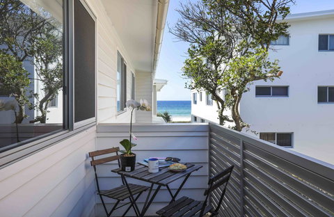 Sandbox Apartments - Accommodation Main Beach 8