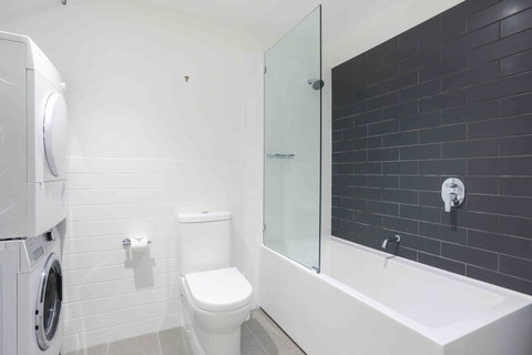 Sandbox Apartments - Accommodation Main Beach 35