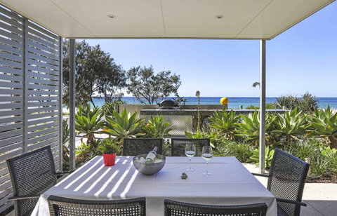 Sandbox Apartments - Accommodation Main Beach 10