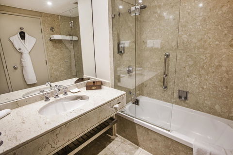 Sofitel Brisbane Central - Accommodation Main Beach 11