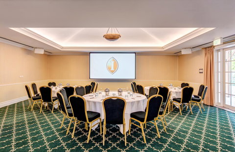 InterContinental Sanctuary Cove Resort, An IHG Hotel - Accommodation Main Beach 10