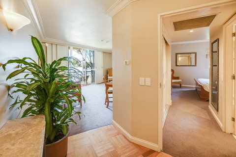 InterContinental Sanctuary Cove Resort, An IHG Hotel - Accommodation Main Beach 21