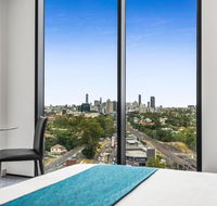 Essence Suites Taringa - Accommodation Main Beach