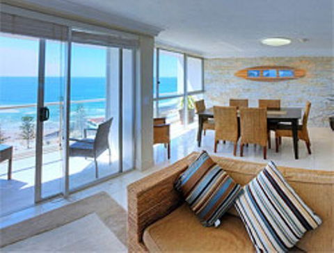 Burleigh Beach Tower - Accommodation Main Beach 12