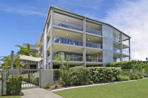 On The Bay Apartments - Accommodation Main Beach 21