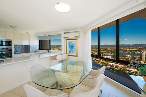 Aegean Resort Apartments - Accommodation Main Beach 15