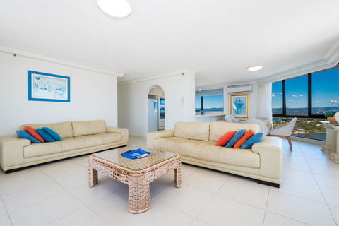 Aegean Resort Apartments - Accommodation Main Beach 4