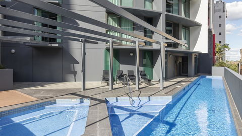 Oaks Brisbane On Felix Suites - Accommodation Main Beach 3