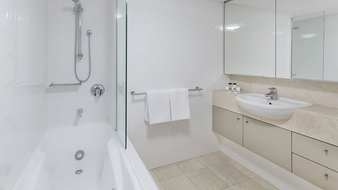 Oaks Brisbane On Felix Suites - Accommodation Main Beach 11