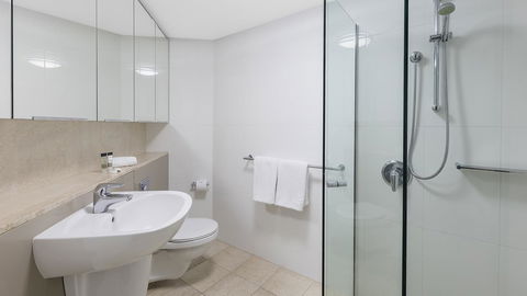 Oaks Brisbane On Felix Suites - Accommodation Main Beach 10