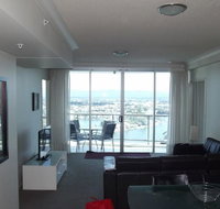 Private 2 Bedroom Apartment  Chevron Towers - Accommodation Main Beach